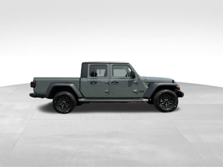 Used 2024 Jeep Gladiator Sport AWD/4WD image 10