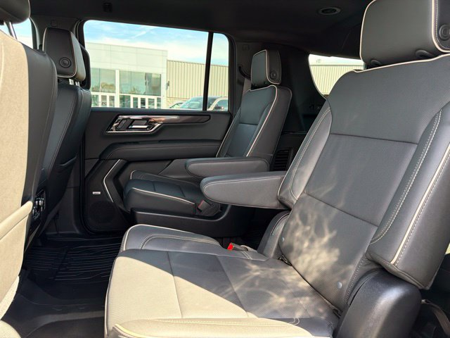 Used 2025 GMC Yukon XL Elevation AWD/4WD image 39
