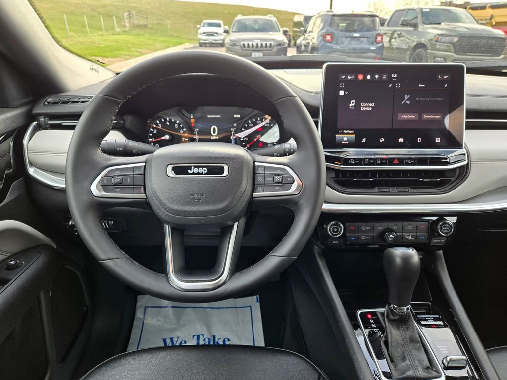 Used 2024 Jeep Compass Limited image 18