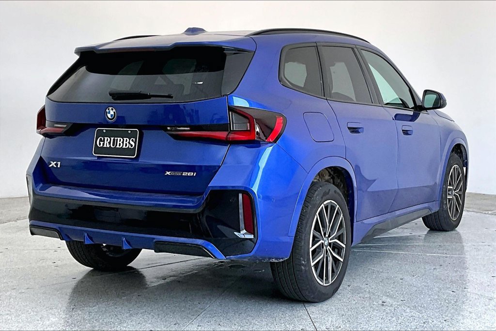 Used 2025 BMW X1 xDrive28i AWD/4WD image 14