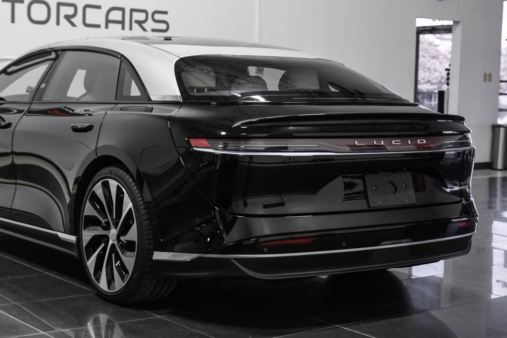 Used 2022 Lucid Air Grand Touring image 16