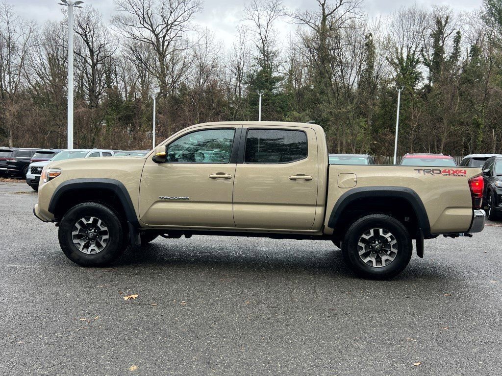Used 2018 Toyota Tacoma TRD Off-Road image 4