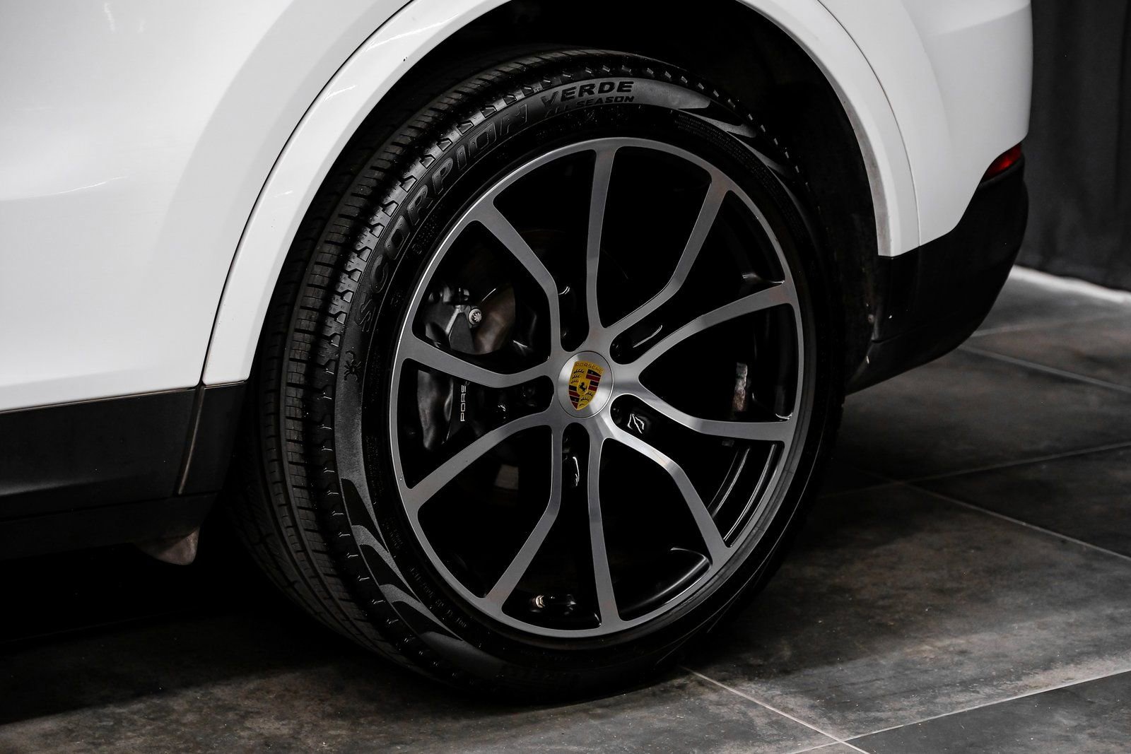 Used 2023 Porsche Cayenne Coupe image 70