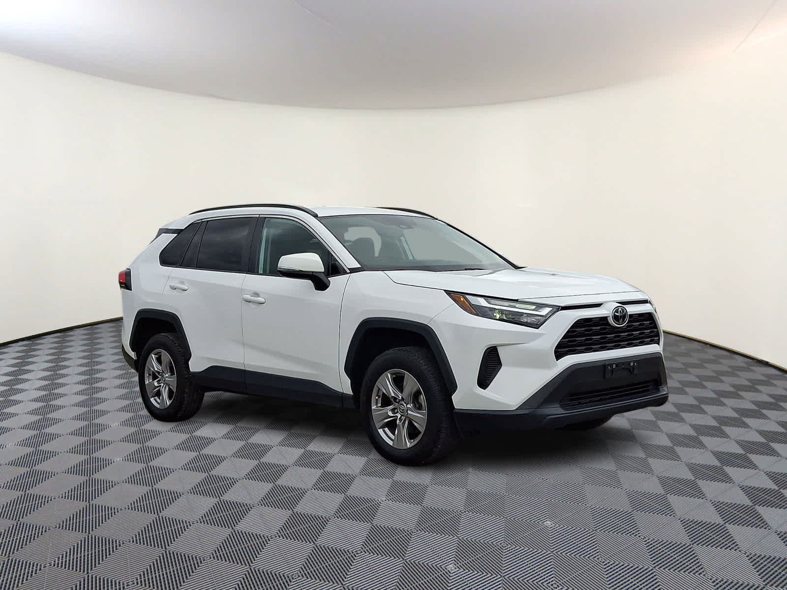 Certified 2024 Toyota RAV4 XLE AWD/4WD image 4