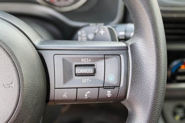 Used 2024 Nissan Rogue SV AWD/4WD image 27