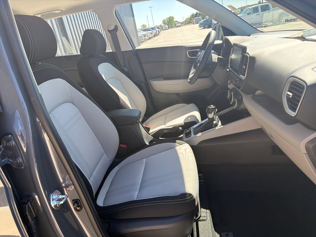 New 2026 Hyundai Venue SEL FWD image 35