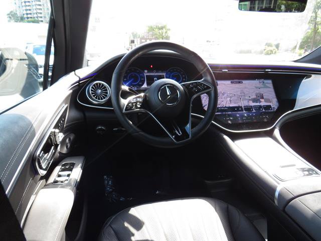 Used 2023 Mercedes-Benz EQS 580 4MATIC SUV image 9