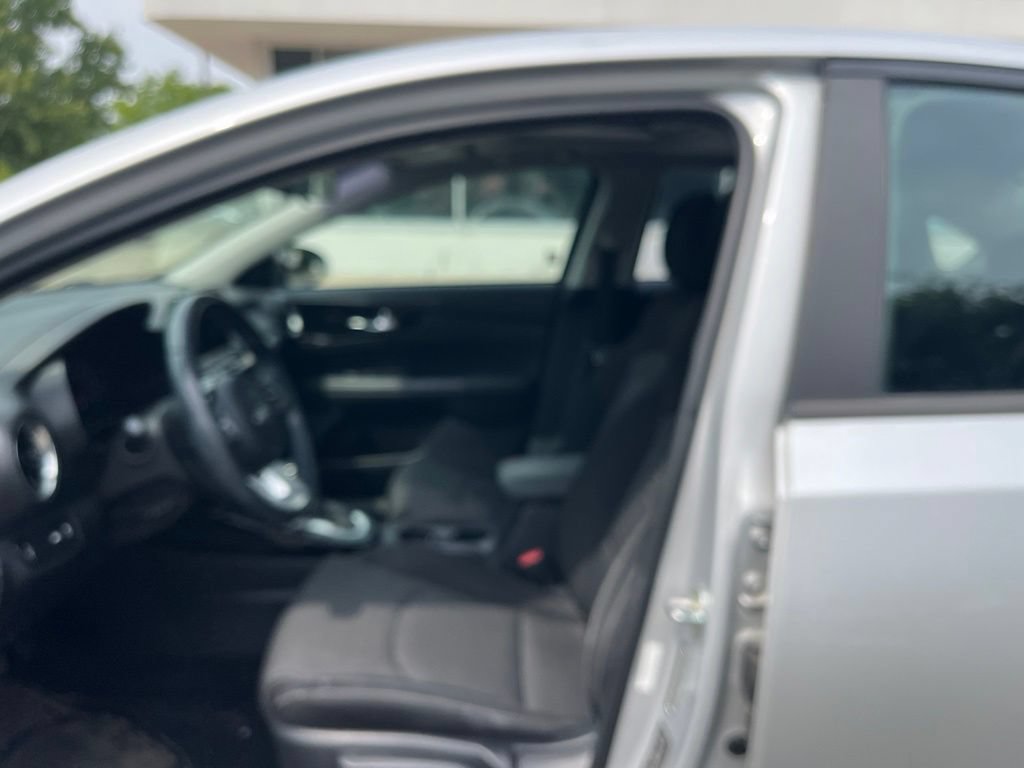 Used 2019 Kia Forte S w/ S Premium Package FWD image 10
