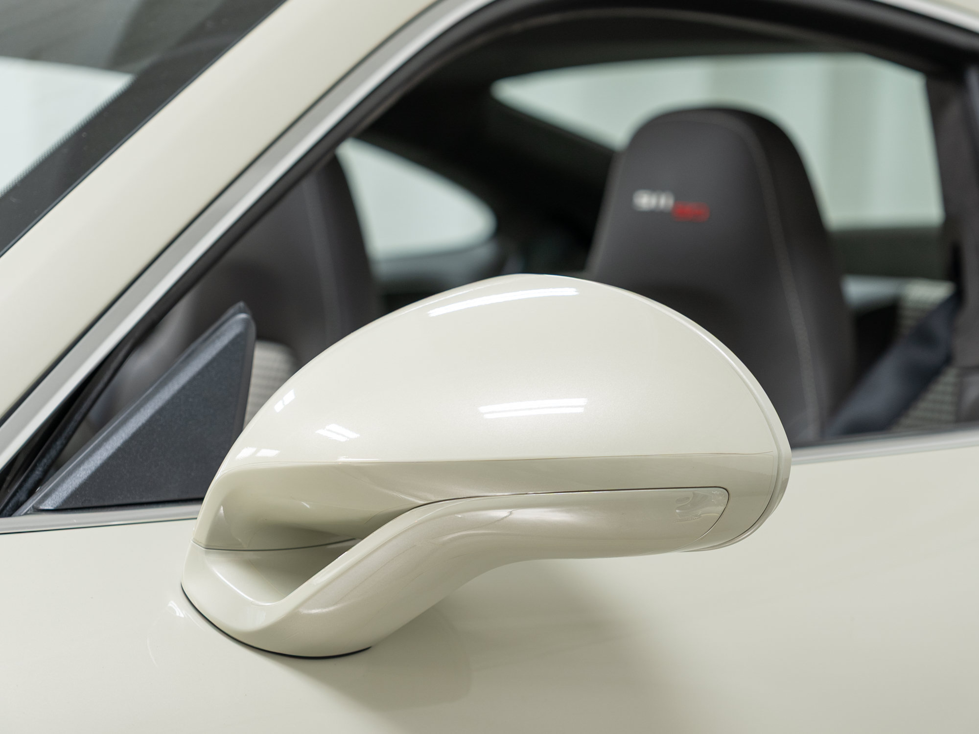 Certified 2014 Porsche 911 50th Anniversary Edition RWD image 48