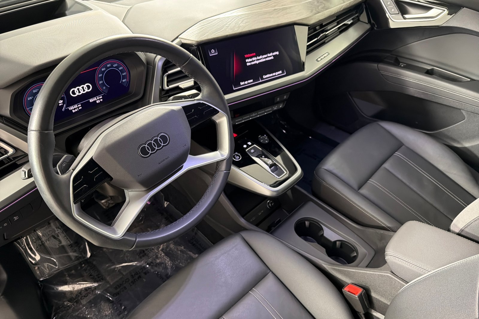 Used 2023 Audi Q4 e-tron Prestige AWD/4WD image 9