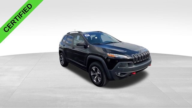 Used 2017 Jeep Cherokee Trailhawk w/ Comfort & Convenience Group AWD/4WD image 3