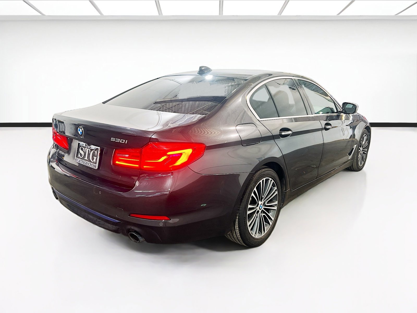 Used 2018 BMW 530i image 4