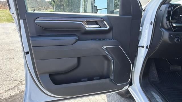 Used 2024 Chevrolet Silverado 2500 LT image 7