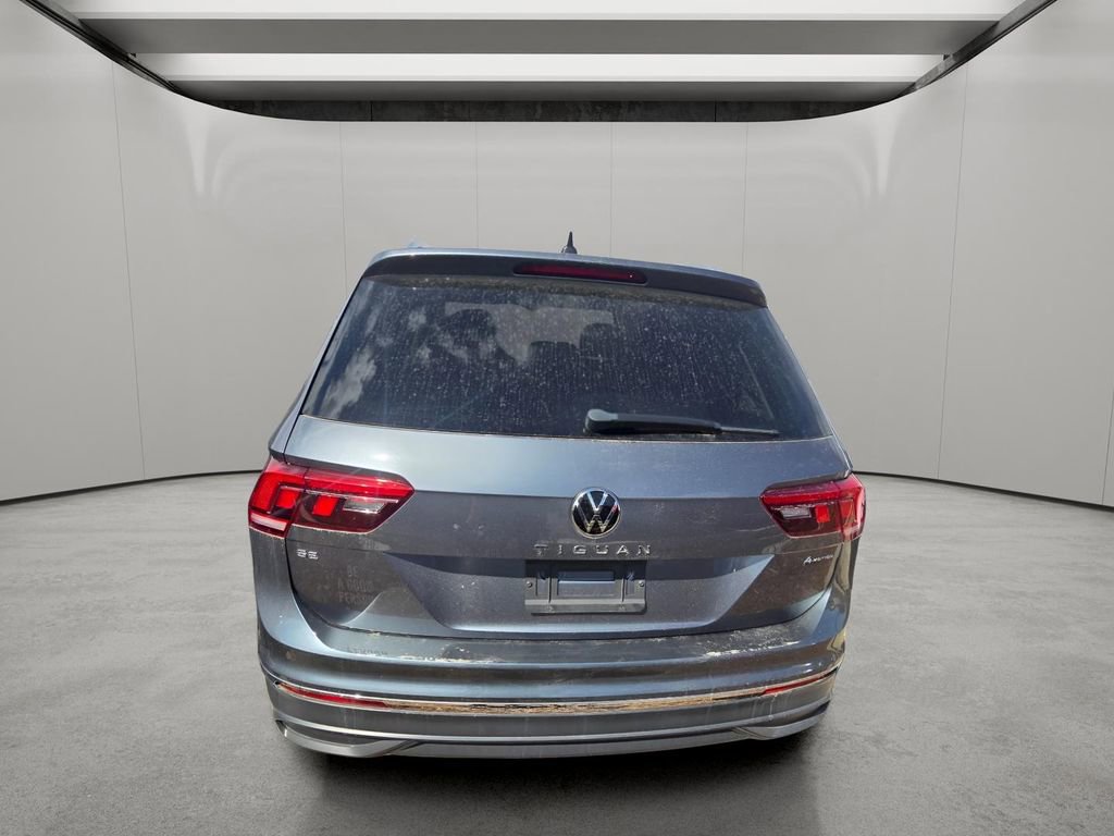 Used 2022 Volkswagen Tiguan SE w/ Panoramic Sunroof Package image 8