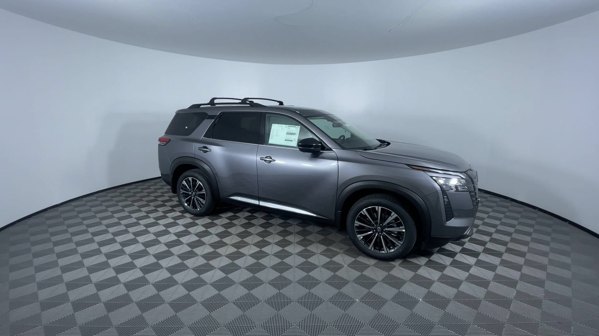New 2026 Nissan Pathfinder Platinum w/ Cargo Package AWD/4WD image 2