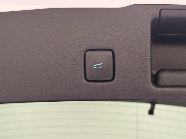 Used 2021 Ford Escape Titanium AWD/4WD image 34