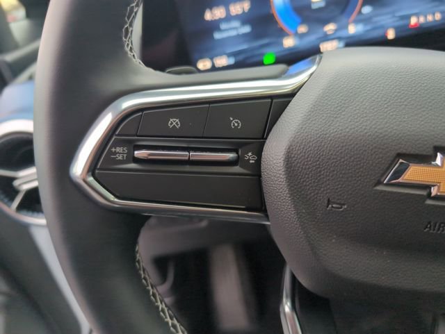 New 2025 Chevrolet Equinox EV LT image 17