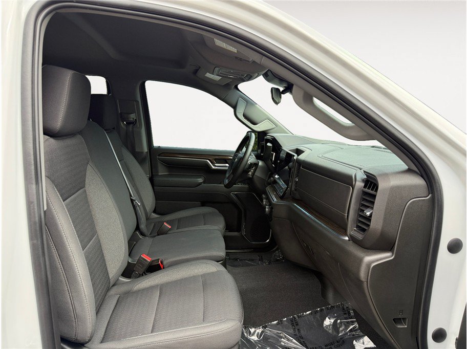 Used 2023 Chevrolet Silverado 1500 LT AWD/4WD image 15