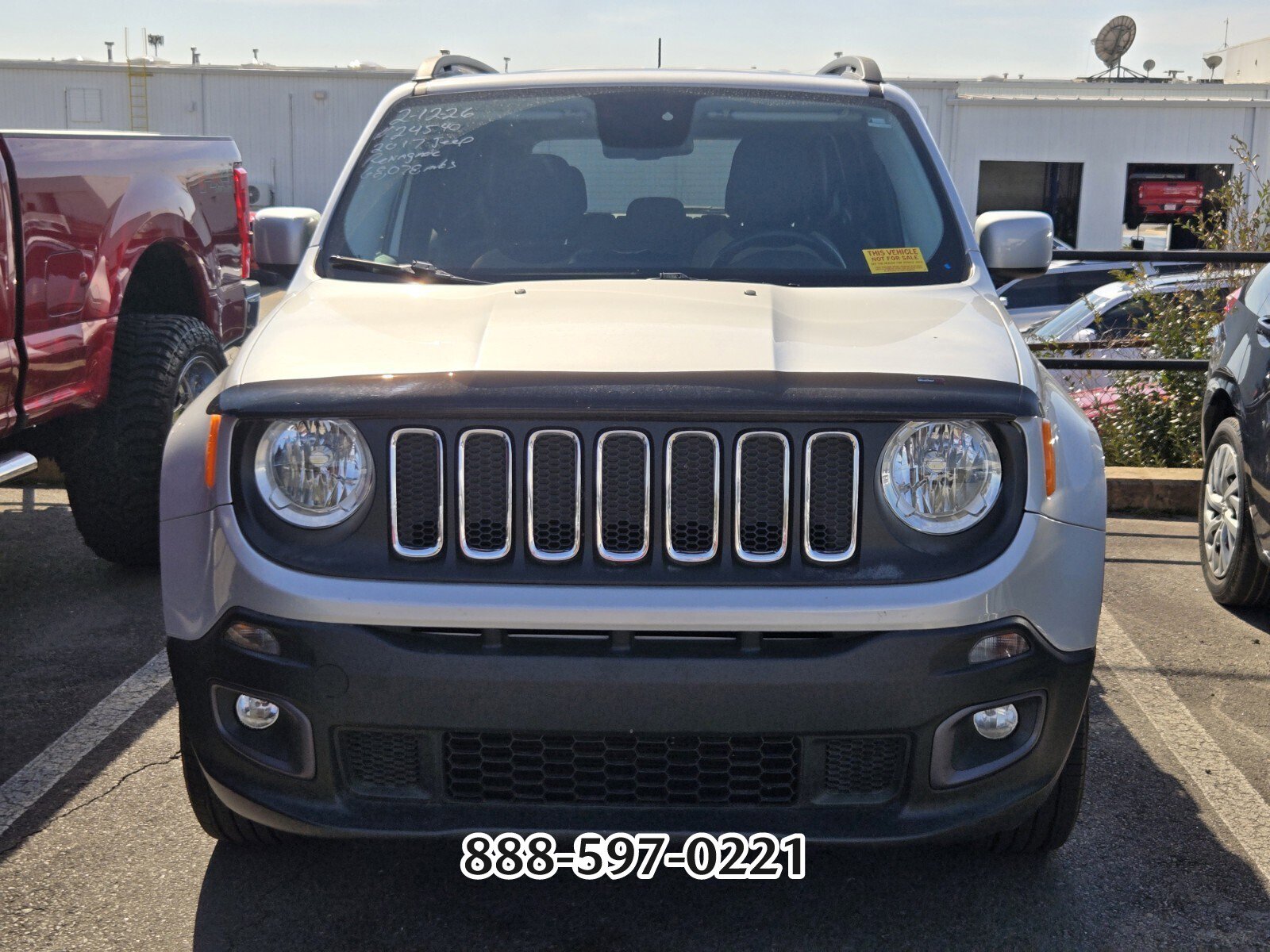 Used 2017 Jeep Renegade Latitude w/ Popular Equipment Group image 13