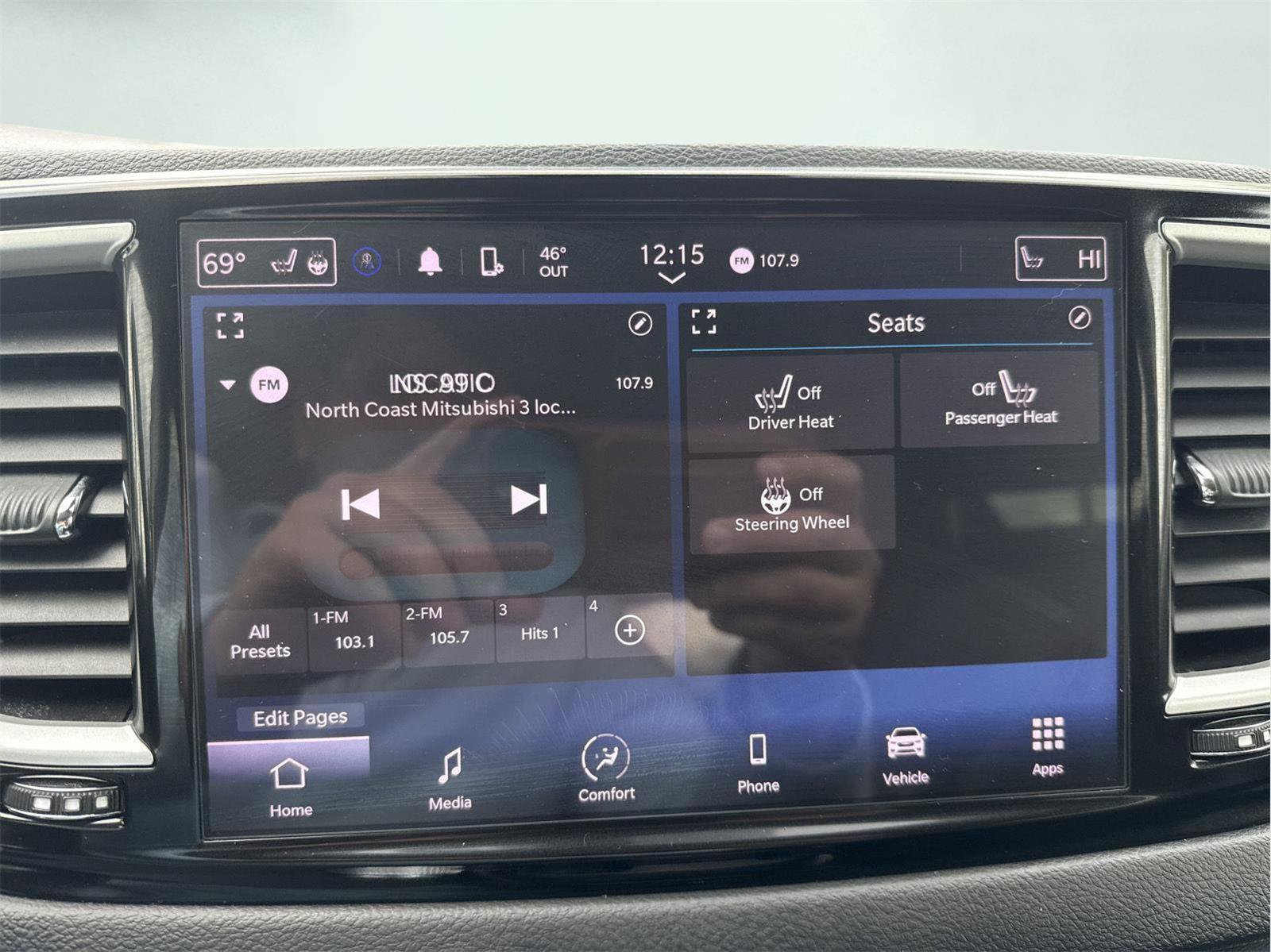 Used 2023 Chrysler Pacifica Touring-L FWD image 8