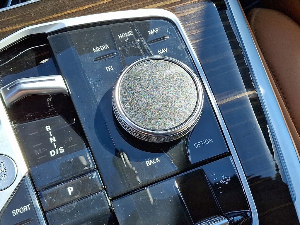 Used 2023 BMW X7 xDrive40i w/ Premium Package image 29