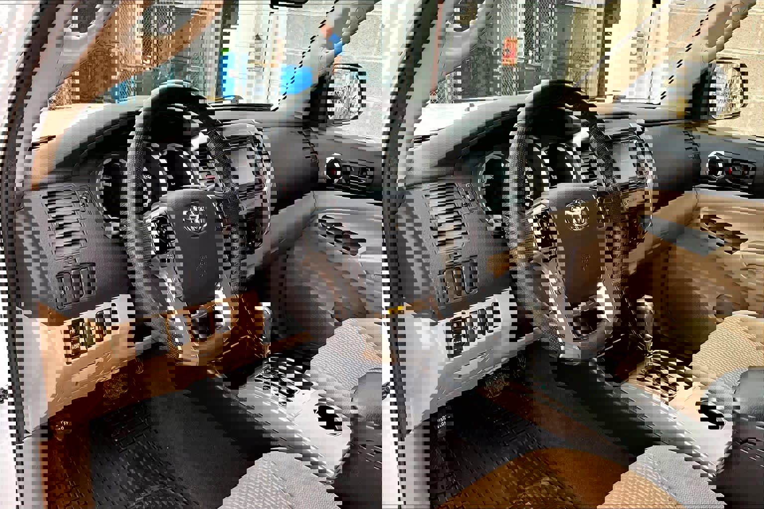 Used 2015 Toyota Tacoma PreRunner image 18