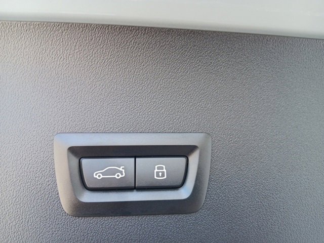 New 2026 BMW X3 M50 w/ Premium Package image 9