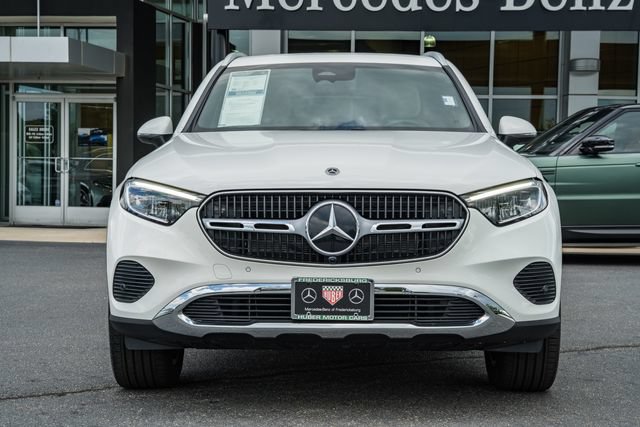 Used 2024 Mercedes-Benz GLC 300 4MATIC image 2