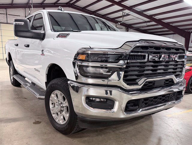 Used 2025 RAM 2500 Big Horn AWD/4WD image 1