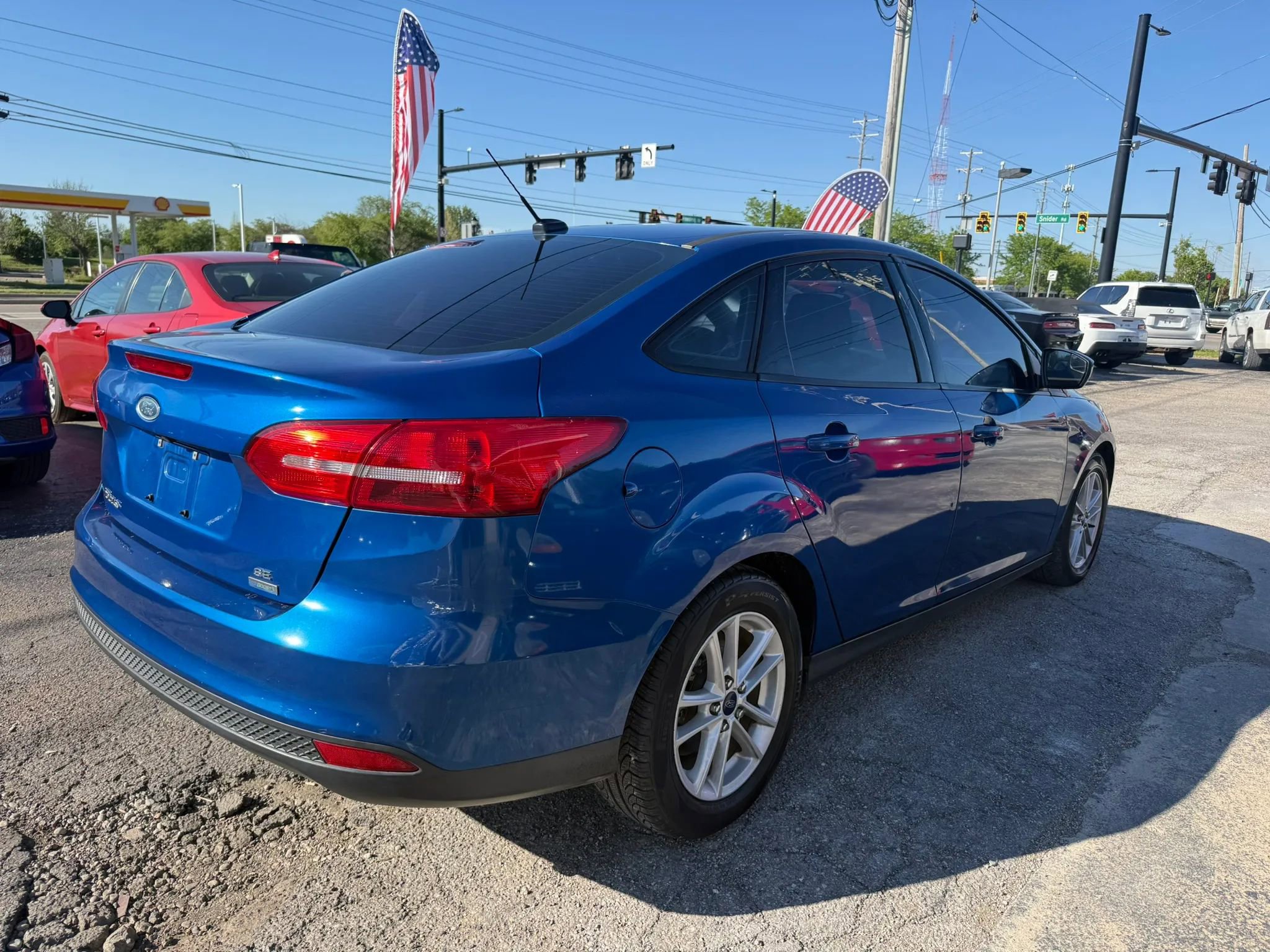 Used 2018 Ford Focus SE FWD image 6