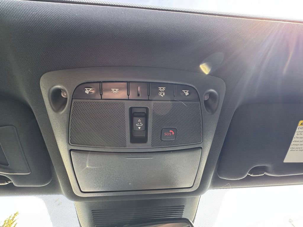 Used 2017 INFINITI Q60 Red Sport 400 AWD/4WD image 24