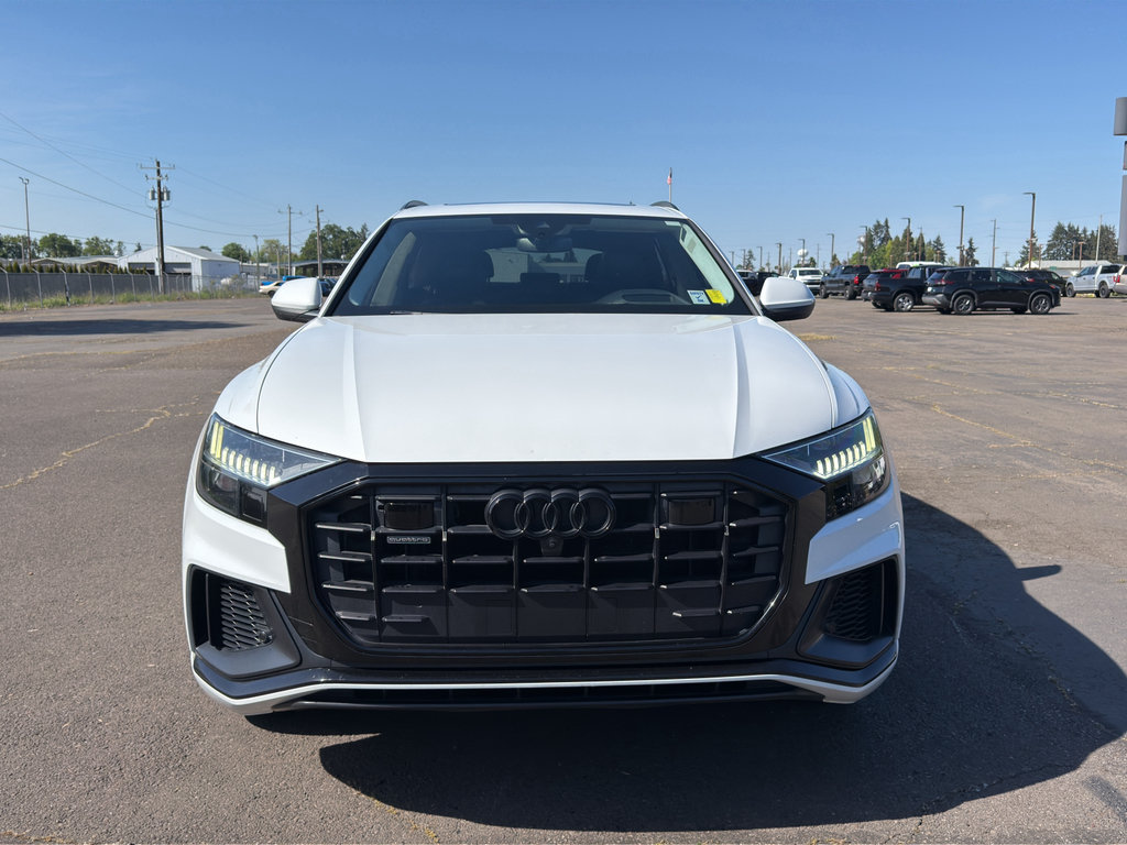 Used 2019 Audi Q8 Prestige w/ Luxury Package AWD/4WD image 2