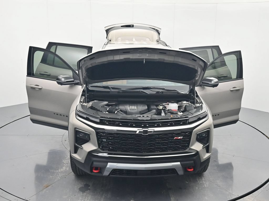 New 2027 Chevrolet Traverse Z71 w/ Enhanced Driving Package AWD/4WD image 47