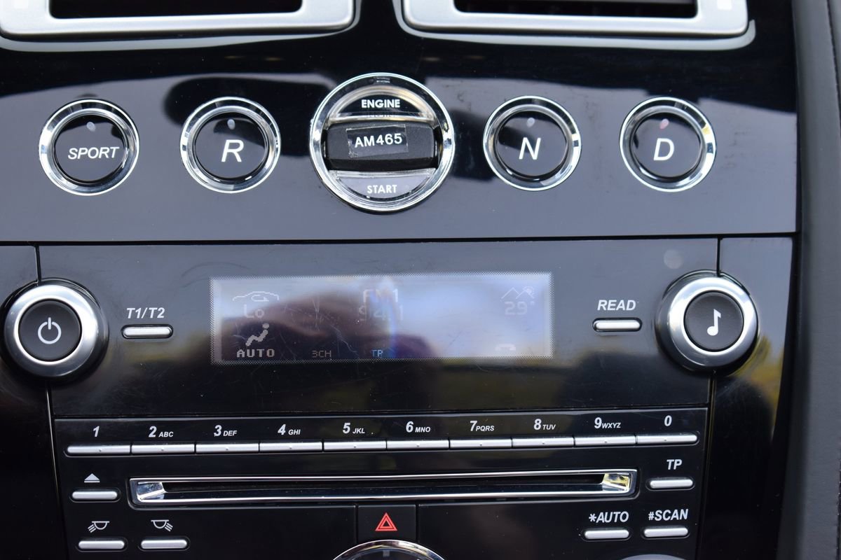 Used 2014 Aston Martin V8 Vantage S image 42