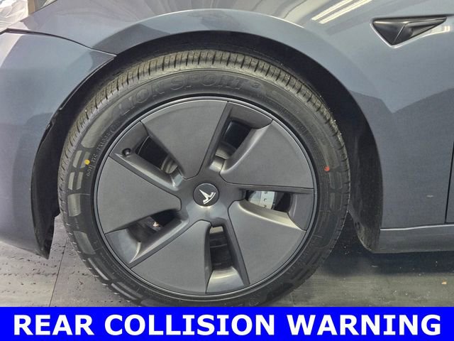 Used 2023 Tesla Model 3 Standard Range image 4