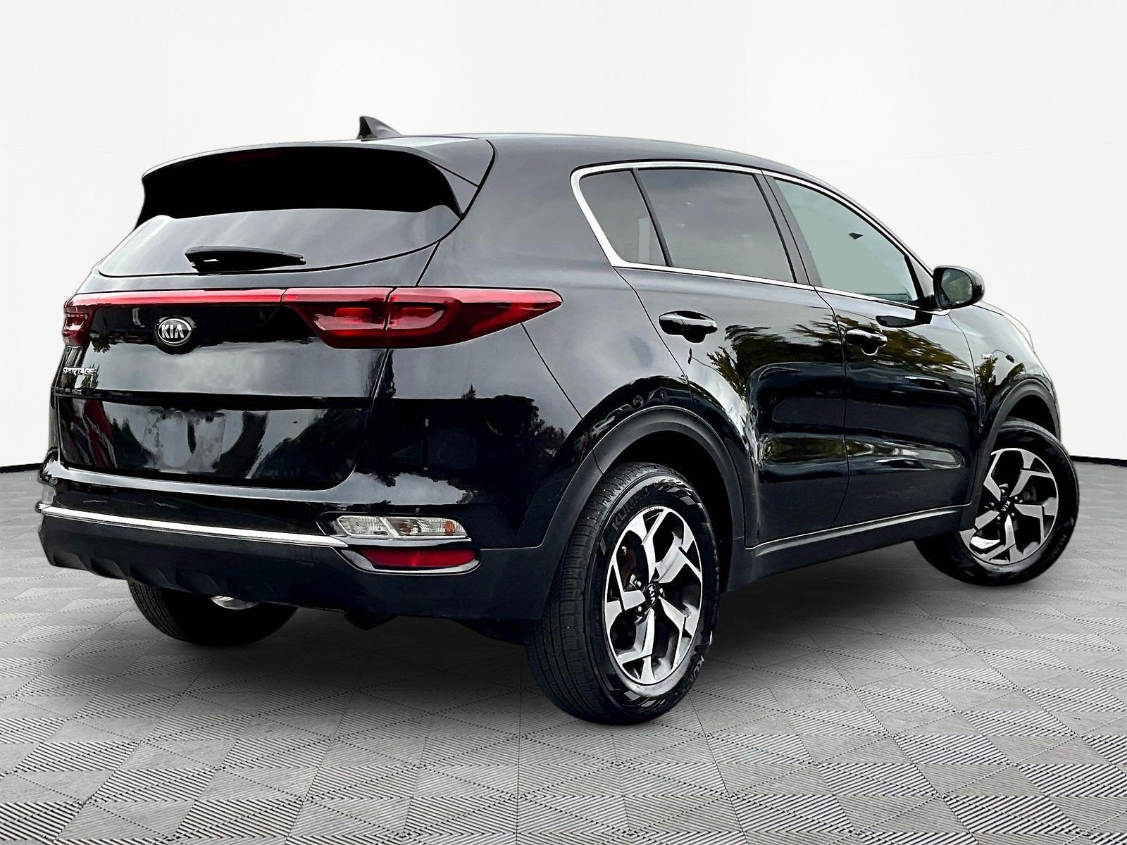 Used 2021 Kia Sportage LX AWD/4WD image 6