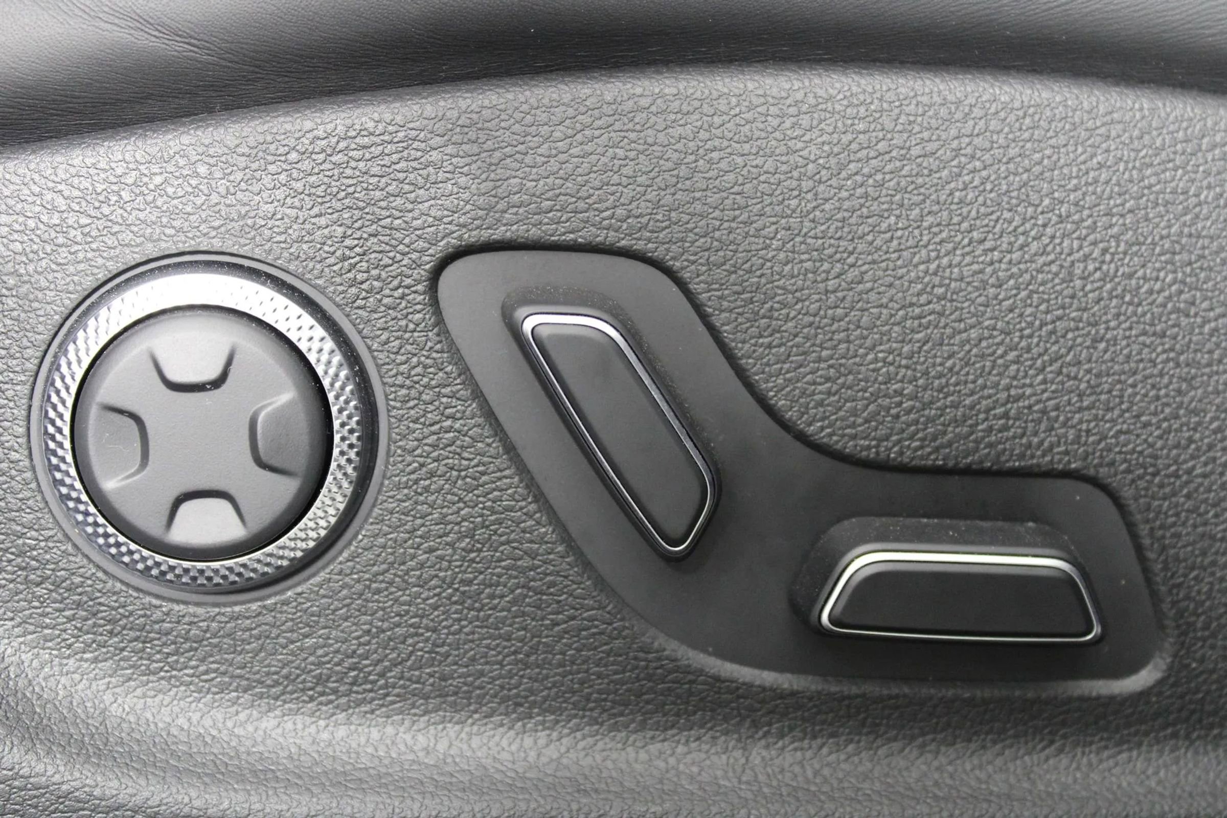 Used 2023 Genesis GV80 3.5T w/ Prestige Package image 40