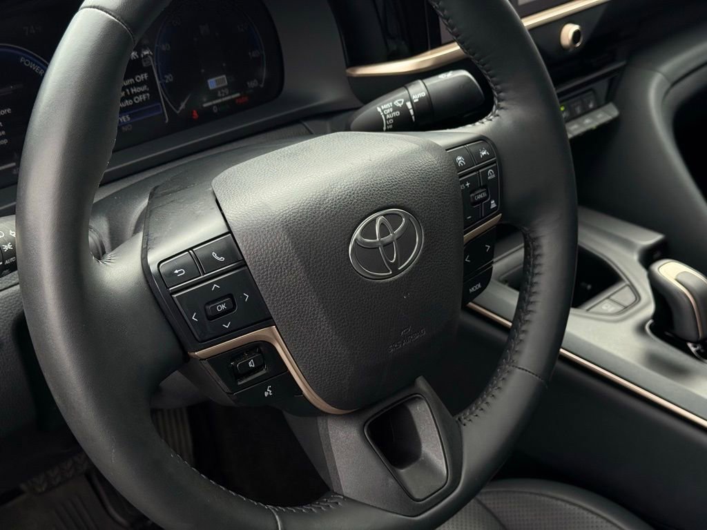 Used 2023 Toyota Crown w/ Advanced Technology Package AWD/4WD image 15