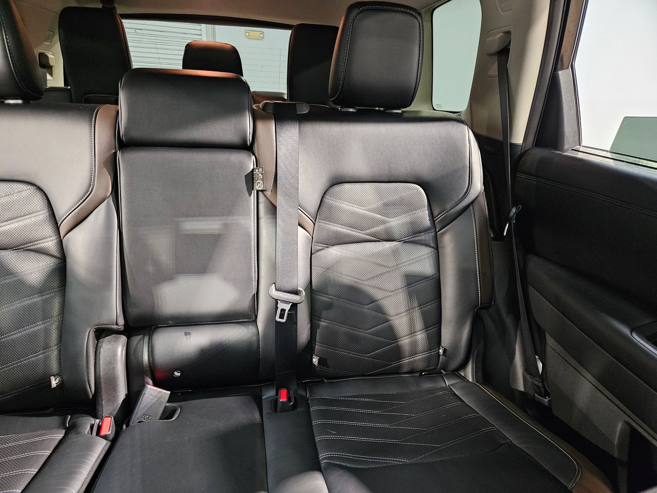 Used 2024 Nissan Pathfinder Platinum w/ Cargo Package FWD image 14