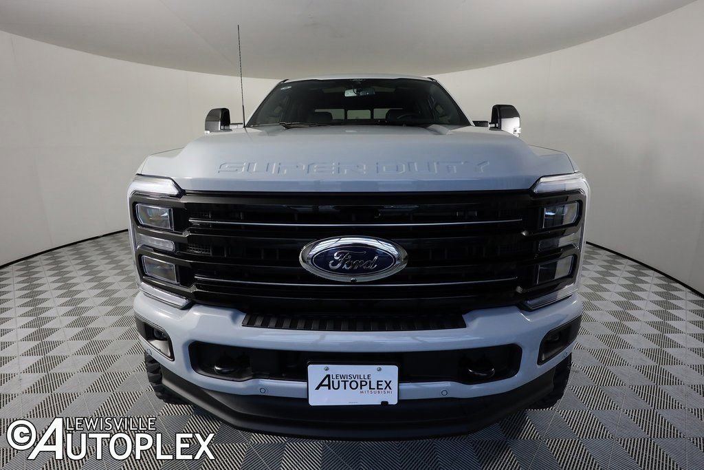 Used 2025 Ford F250 Platinum image 2