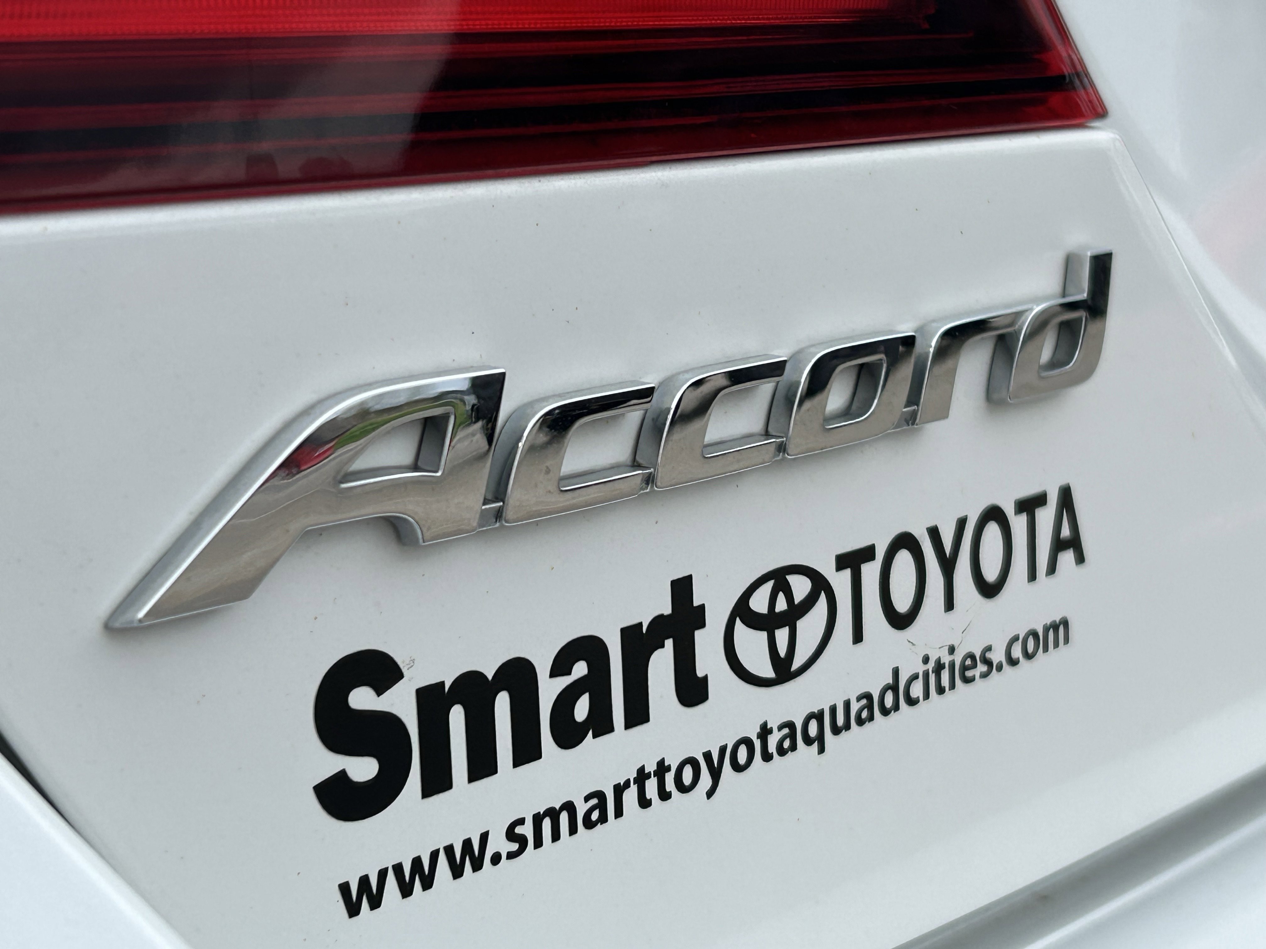 Used 2016 Honda Accord Touring image 16