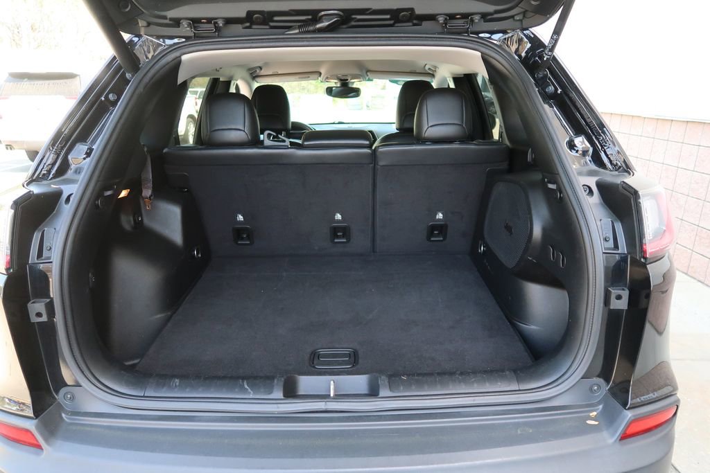 Used 2019 Jeep Cherokee Limited image 33