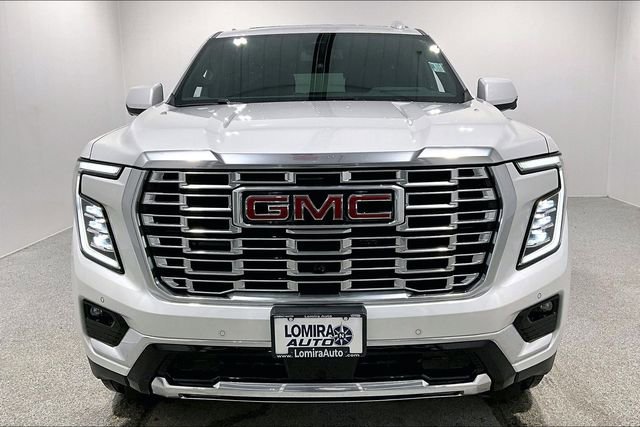 Used 2025 GMC Yukon Denali w/ Sun & Power Step Package image 2