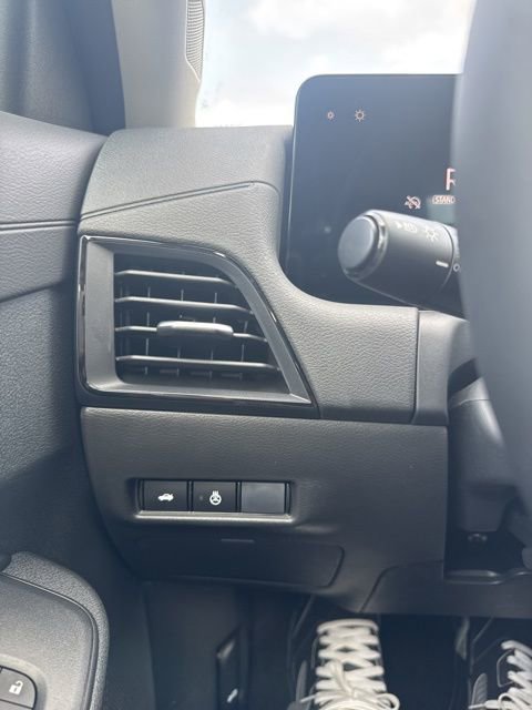 New 2026 Nissan Sentra SV w/ SV Convenience Package FWD image 18