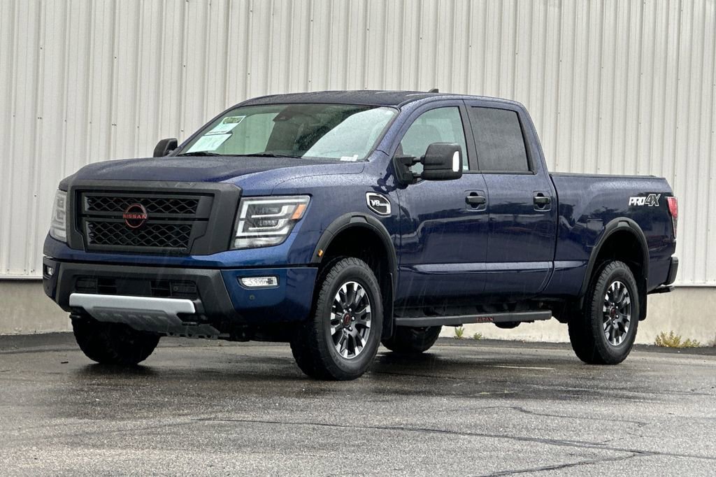 Used 2024 Nissan Titan PRO-4X AWD/4WD image 8