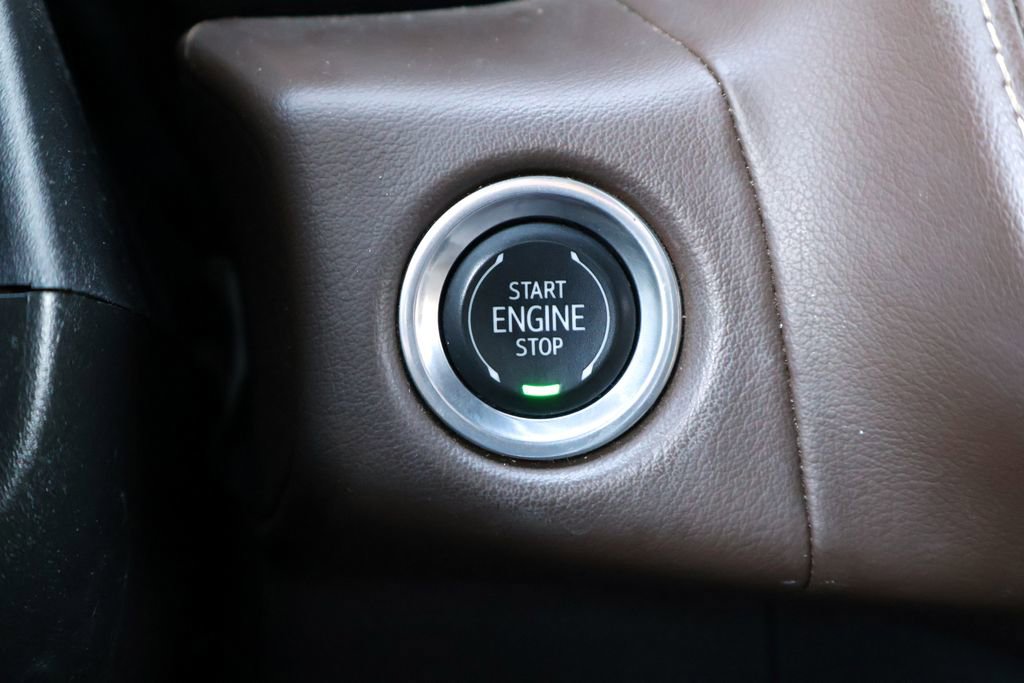 Used 2021 Chevrolet Tahoe High Country RWD image 9