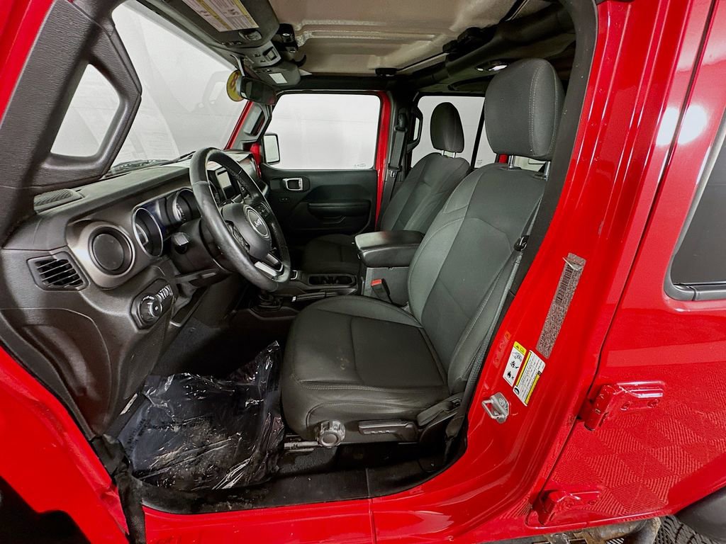 Certified 2018 Jeep Wrangler Unlimited Sport S image 29