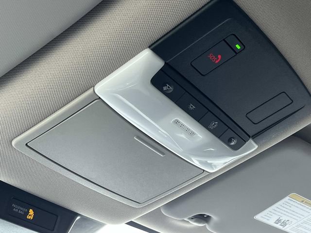 Used 2025 Nissan Rogue SV image 33