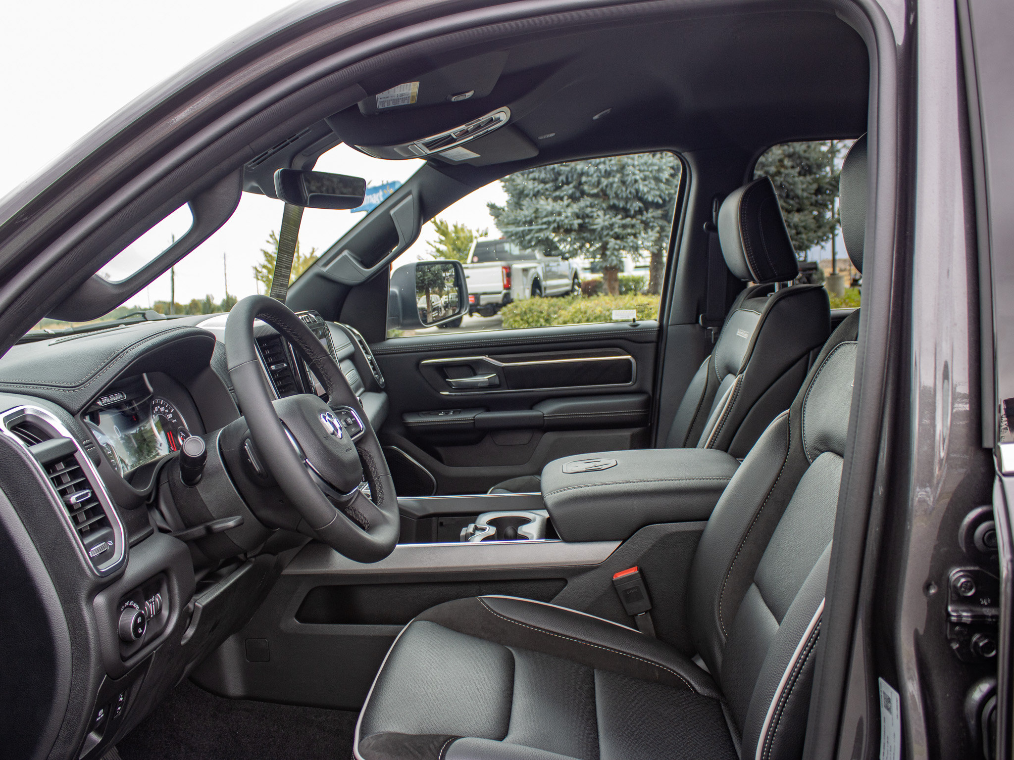 New 2027 RAM 1500 Laramie w/ Chrome Appearance Group AWD/4WD image 25