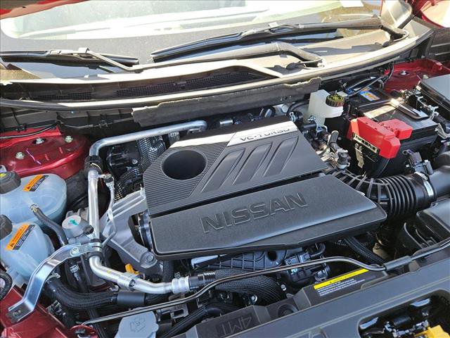 Used 2025 Nissan Rogue SV w/ SV Premium Package FWD image 16